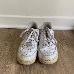 White Nike Air Force 1’s